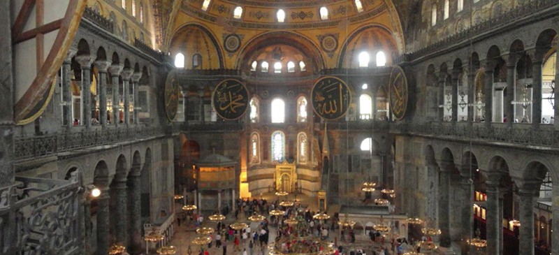 Dr. Sumner attends conference in Istanbul